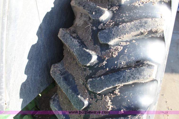 image for item E8454 1989 John Deere 2955 MFWD tractor