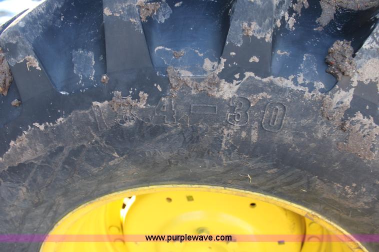 image for item E8454 1989 John Deere 2955 MFWD tractor