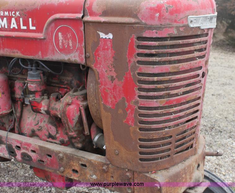 image for item E8470 1946 International Farmall M tractor