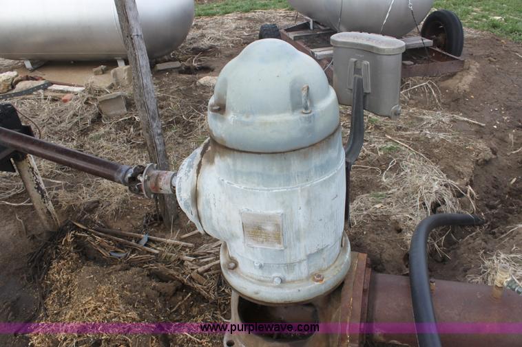 image for item E8471 Irrigation motor and well head