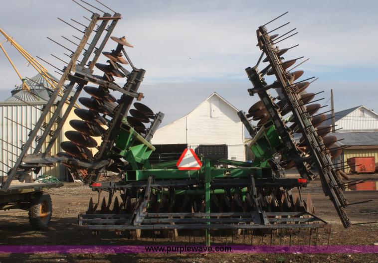 image for item F2578 John Deere 630 disk