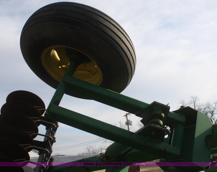 image for item F2578 John Deere 630 disk