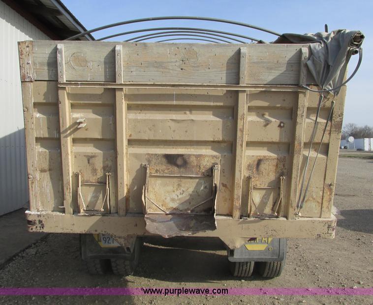 image for item F4421 1973 Chevrolet C65 dump truck