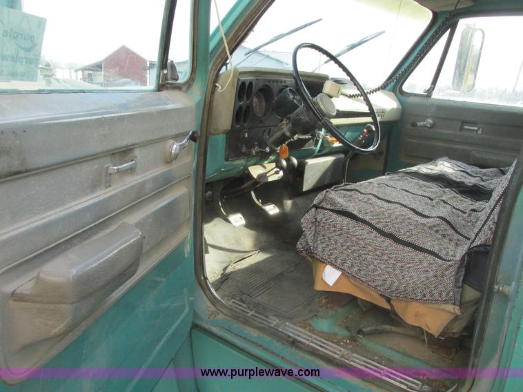 image for item F4421 1973 Chevrolet C65 dump truck