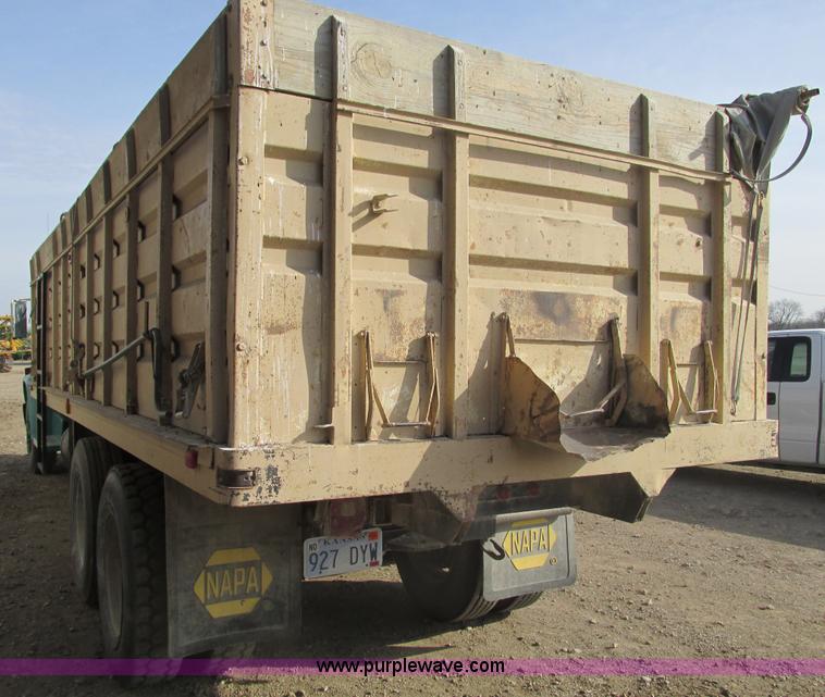 image for item F4421 1973 Chevrolet C65 dump truck