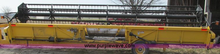 image for item F4422 2006 New Holland 74C Direct-Cut flex Cutterbar auger header