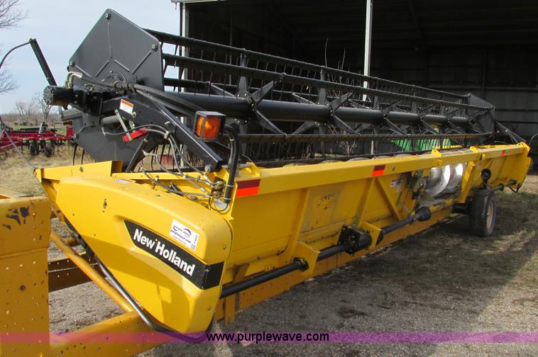 image for item F4422 2006 New Holland 74C Direct-Cut flex Cutterbar auger header