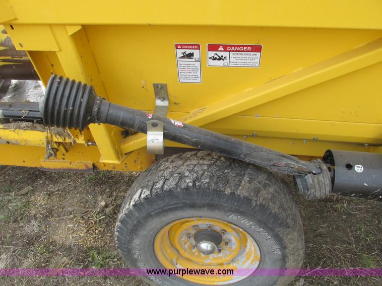 image for item F4422 2006 New Holland 74C Direct-Cut flex Cutterbar auger header