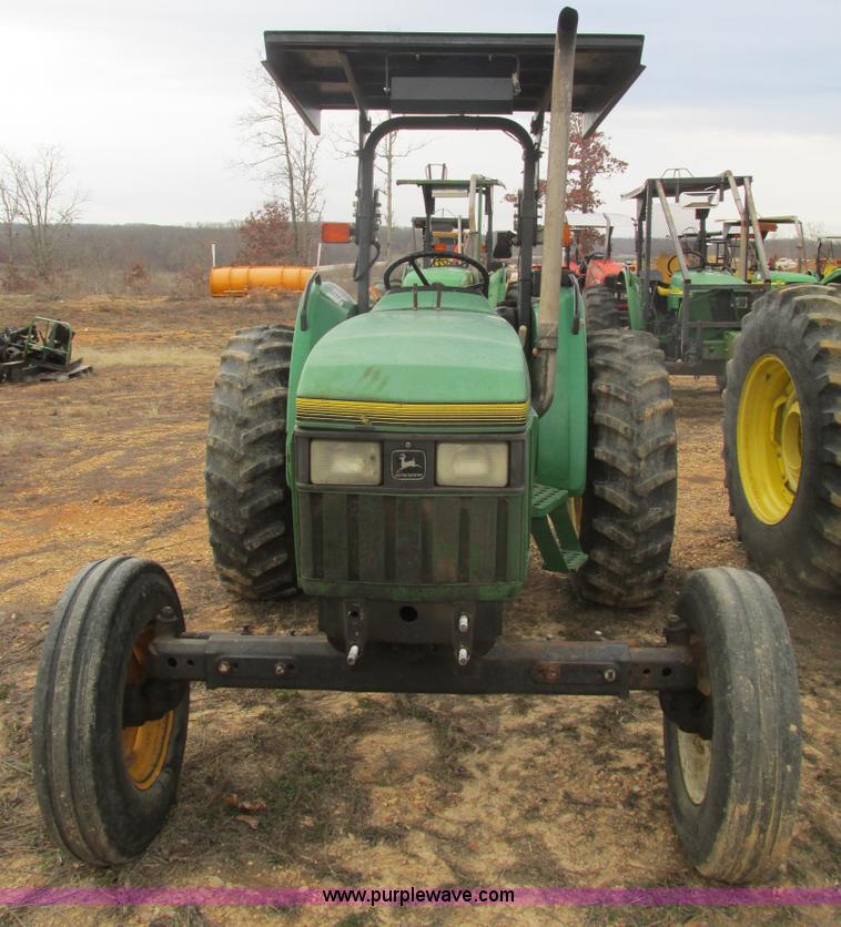 image for item F4460 1997 John Deere 5200 tractor