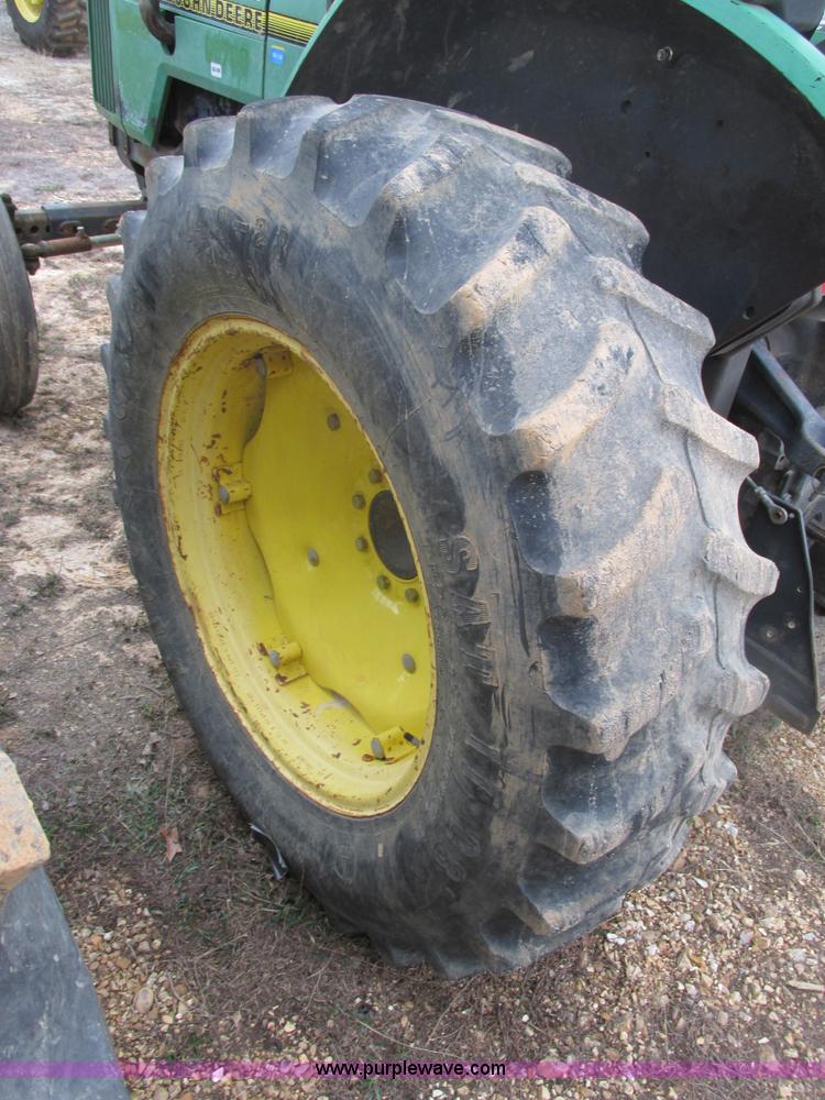 image for item F4460 1997 John Deere 5200 tractor