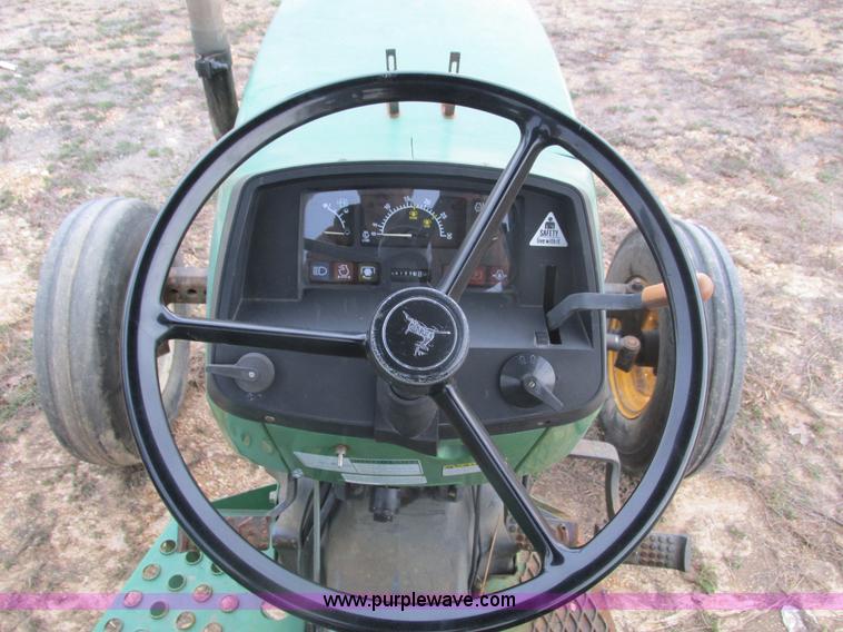 image for item F4460 1997 John Deere 5200 tractor