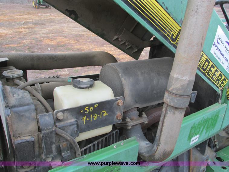 image for item F4460 1997 John Deere 5200 tractor
