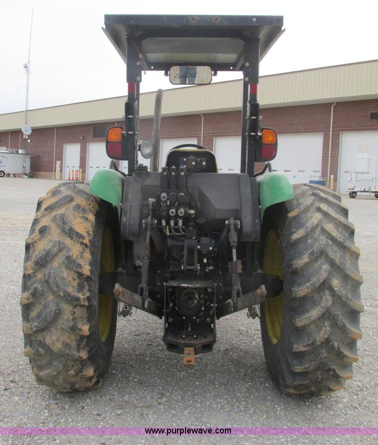 image for item F4461 2006 John Deere 5525 tractor
