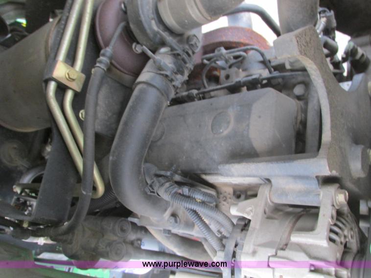 image for item F4461 2006 John Deere 5525 tractor