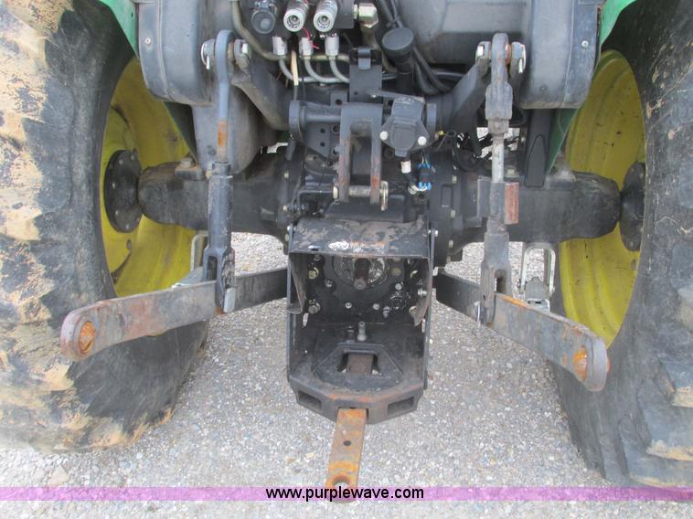 image for item F4461 2006 John Deere 5525 tractor