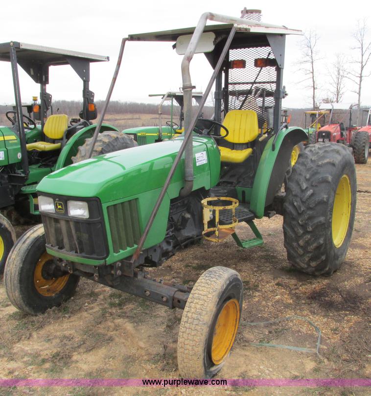 image for item F4462 2000 John Deere 5410 tractor