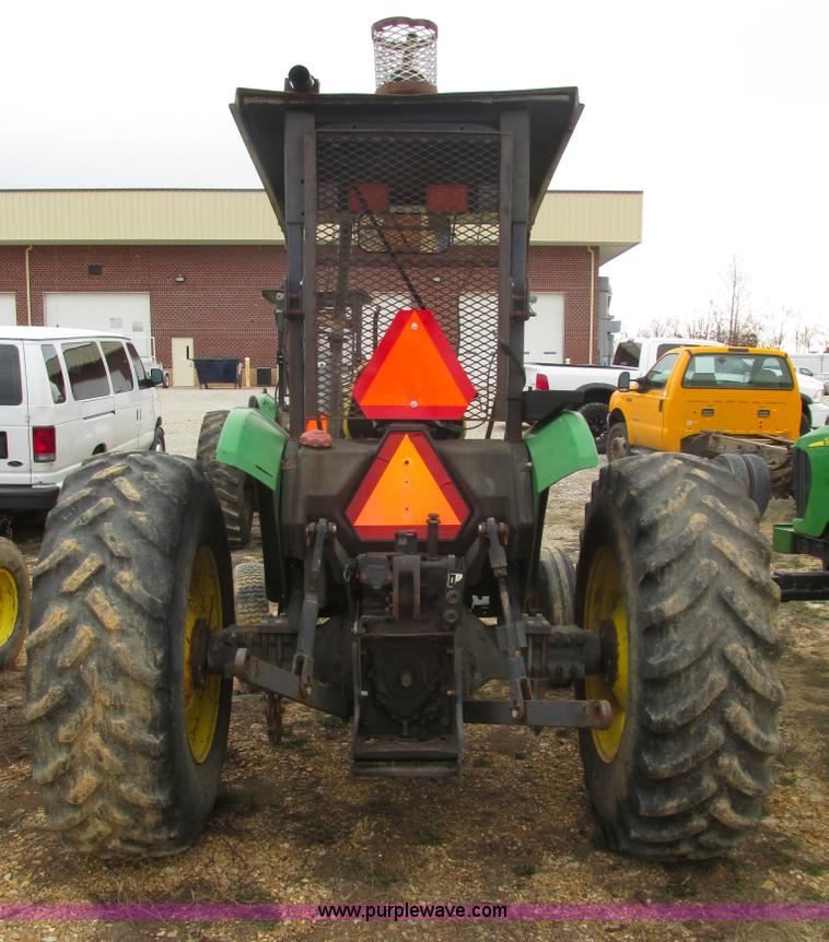 image for item F4462 2000 John Deere 5410 tractor