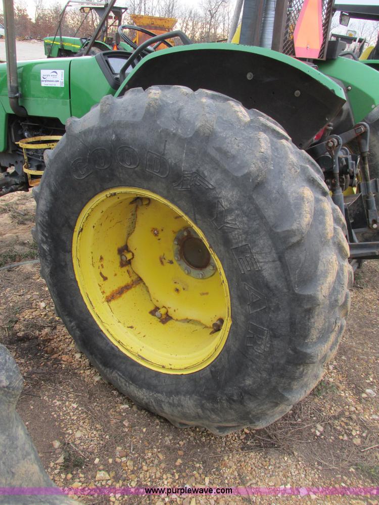 image for item F4462 2000 John Deere 5410 tractor