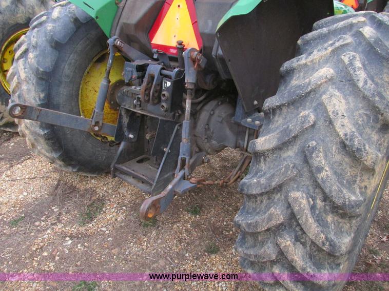 image for item F4462 2000 John Deere 5410 tractor