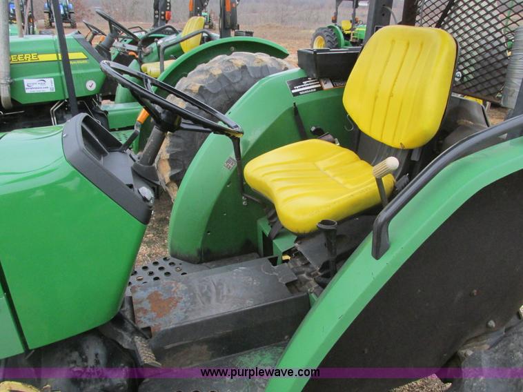 image for item F4462 2000 John Deere 5410 tractor