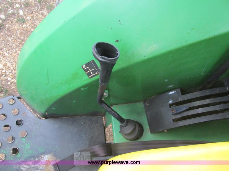 image for item F4462 2000 John Deere 5410 tractor