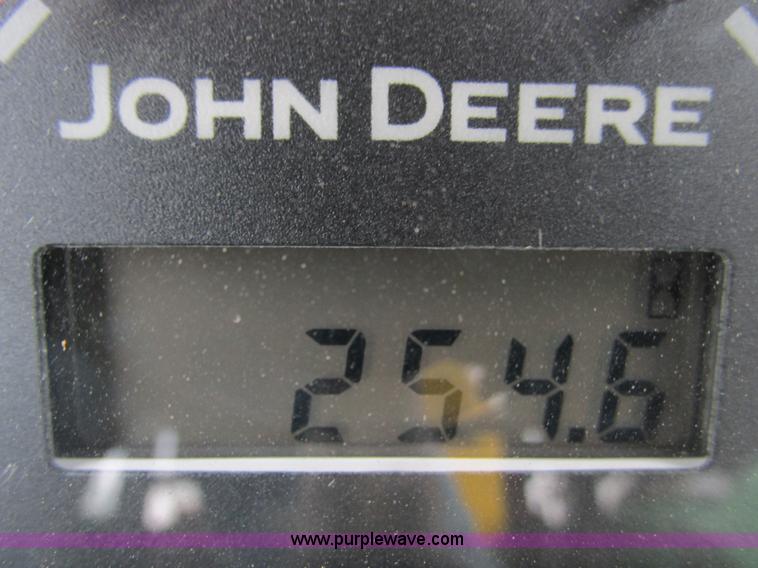 image for item F4462 2000 John Deere 5410 tractor