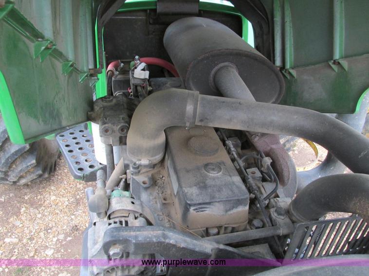 image for item F4462 2000 John Deere 5410 tractor