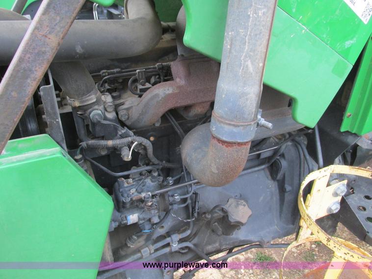 image for item F4462 2000 John Deere 5410 tractor