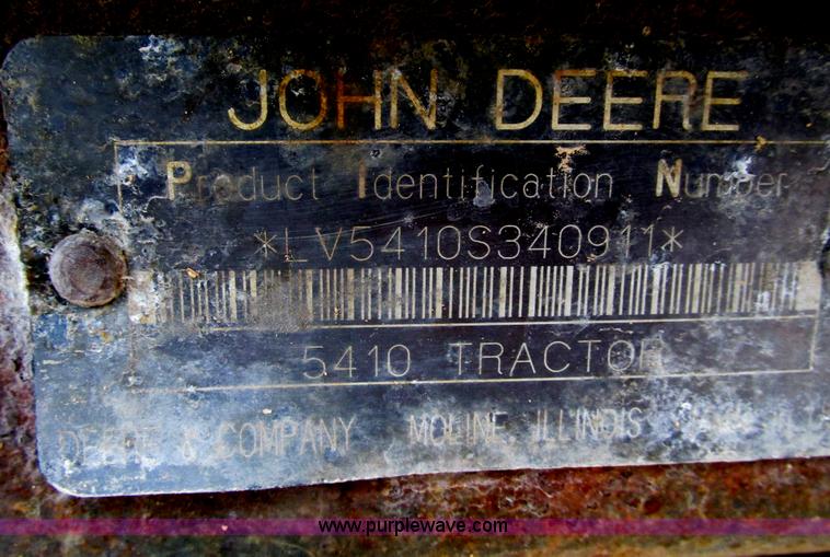 image for item F4462 2000 John Deere 5410 tractor