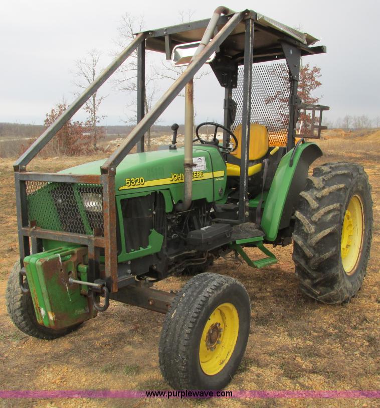 image for item F4463 2003 John Deere 5320 tractor