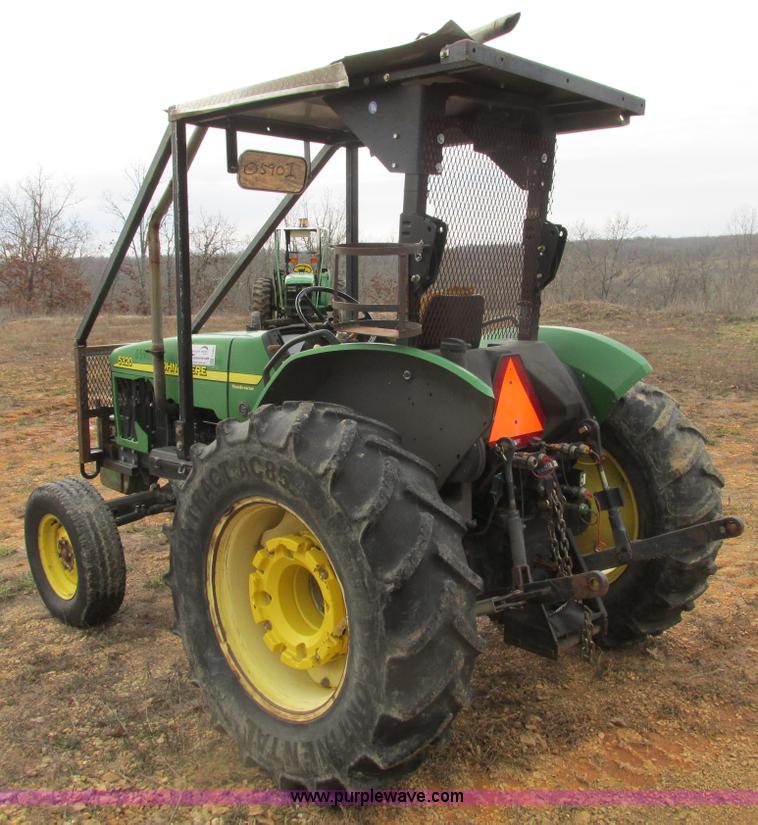 image for item F4463 2003 John Deere 5320 tractor