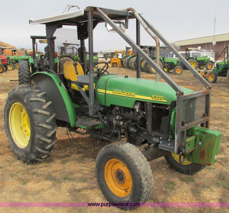 image for item F4463 2003 John Deere 5320 tractor