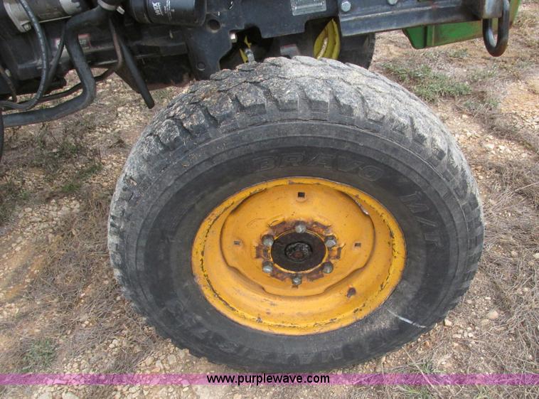 image for item F4463 2003 John Deere 5320 tractor