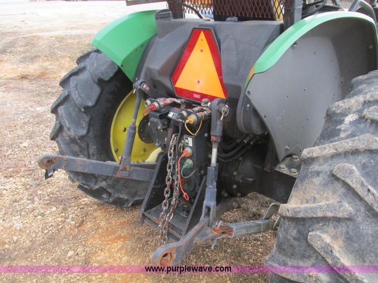 image for item F4463 2003 John Deere 5320 tractor