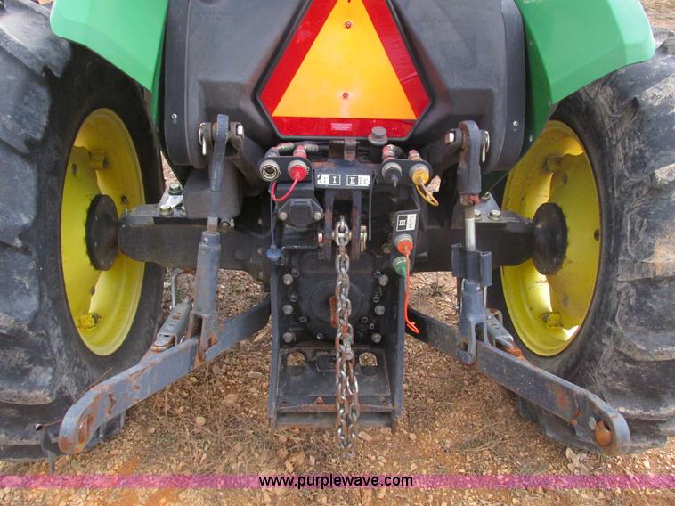 image for item F4463 2003 John Deere 5320 tractor