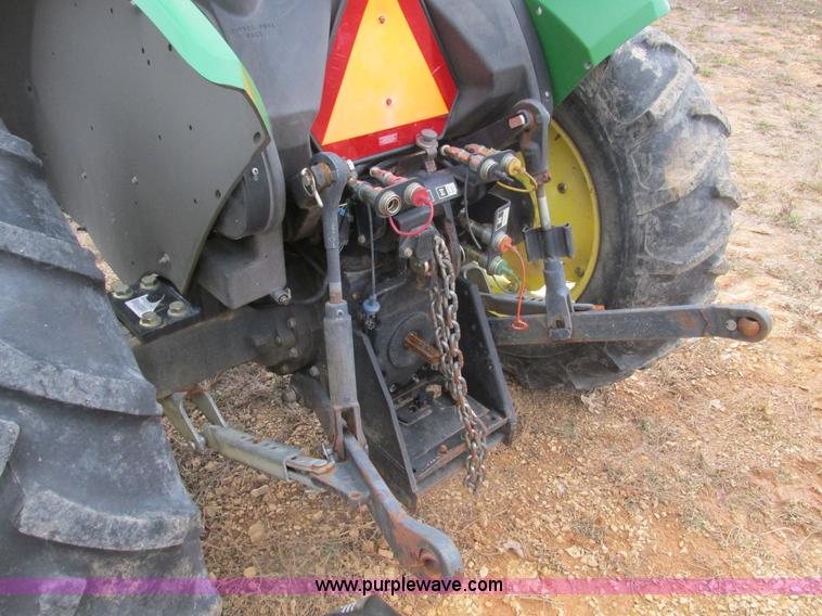 image for item F4463 2003 John Deere 5320 tractor