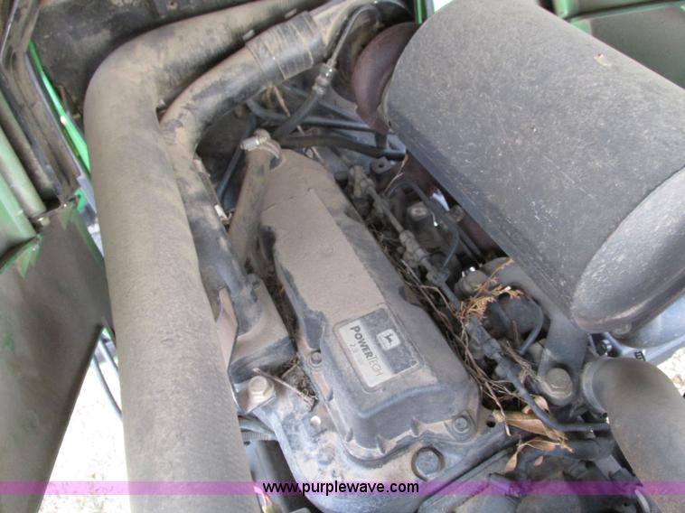 image for item F4463 2003 John Deere 5320 tractor