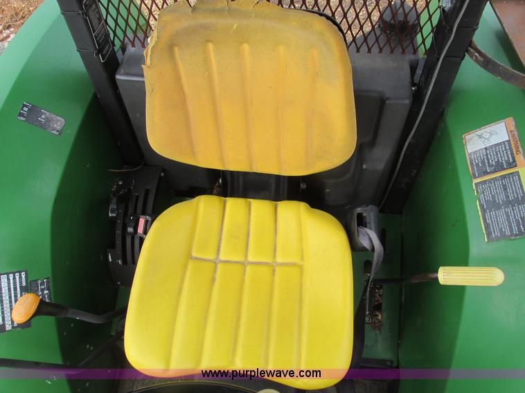 image for item F4463 2003 John Deere 5320 tractor