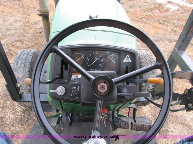 image for item F4463 2003 John Deere 5320 tractor