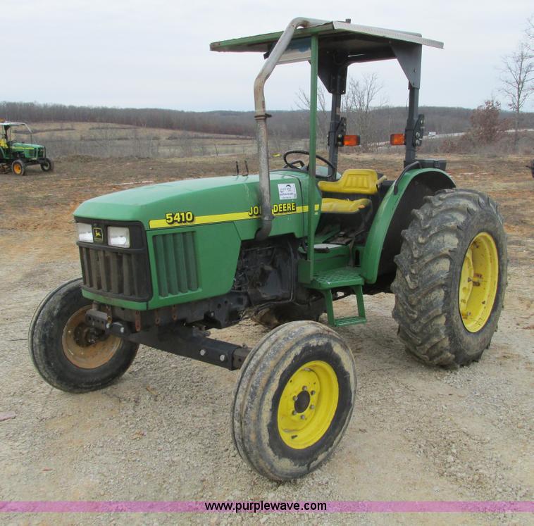 image for item F4464 1999 John Deere 5410 tractor
