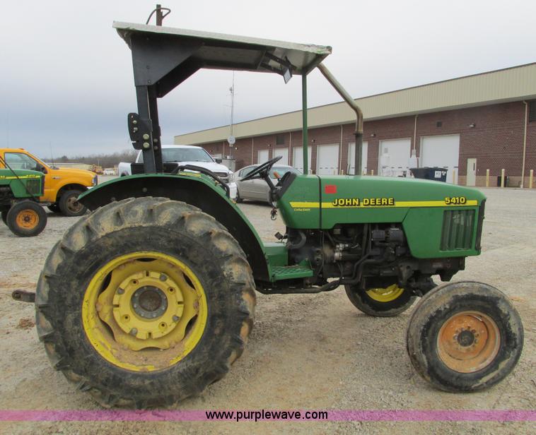 image for item F4464 1999 John Deere 5410 tractor