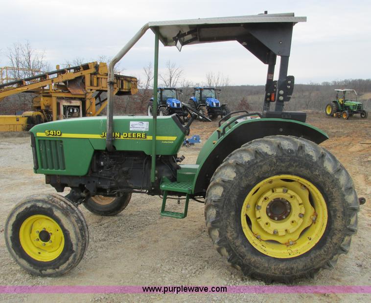image for item F4464 1999 John Deere 5410 tractor