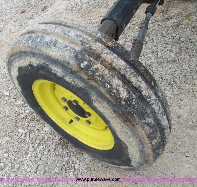 image for item F4464 1999 John Deere 5410 tractor