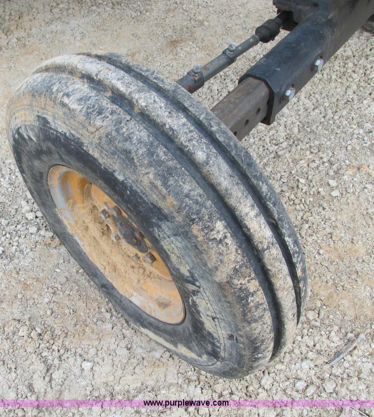 image for item F4464 1999 John Deere 5410 tractor