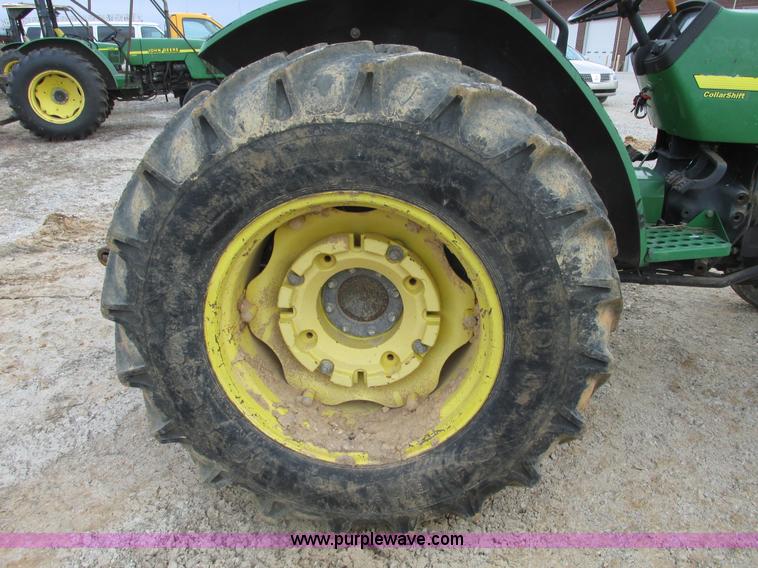 image for item F4464 1999 John Deere 5410 tractor