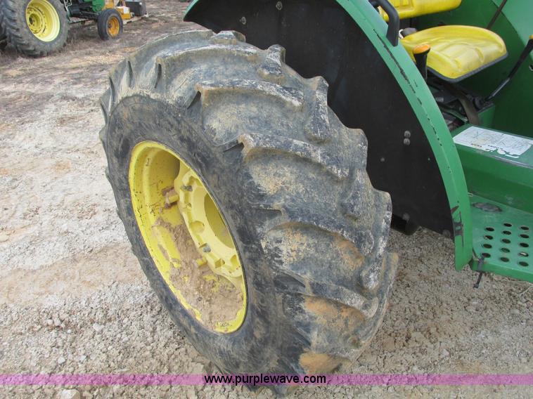 image for item F4464 1999 John Deere 5410 tractor