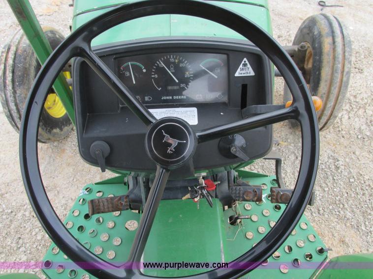 image for item F4464 1999 John Deere 5410 tractor