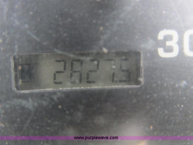 image for item F4464 1999 John Deere 5410 tractor