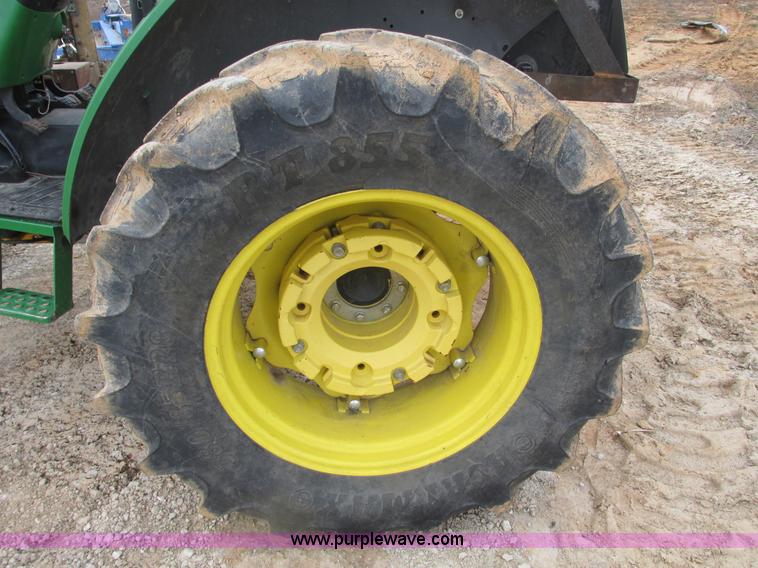 image for item F4465 2002 John Deere 5220 tractor