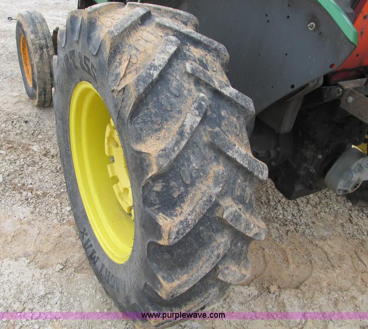 image for item F4465 2002 John Deere 5220 tractor